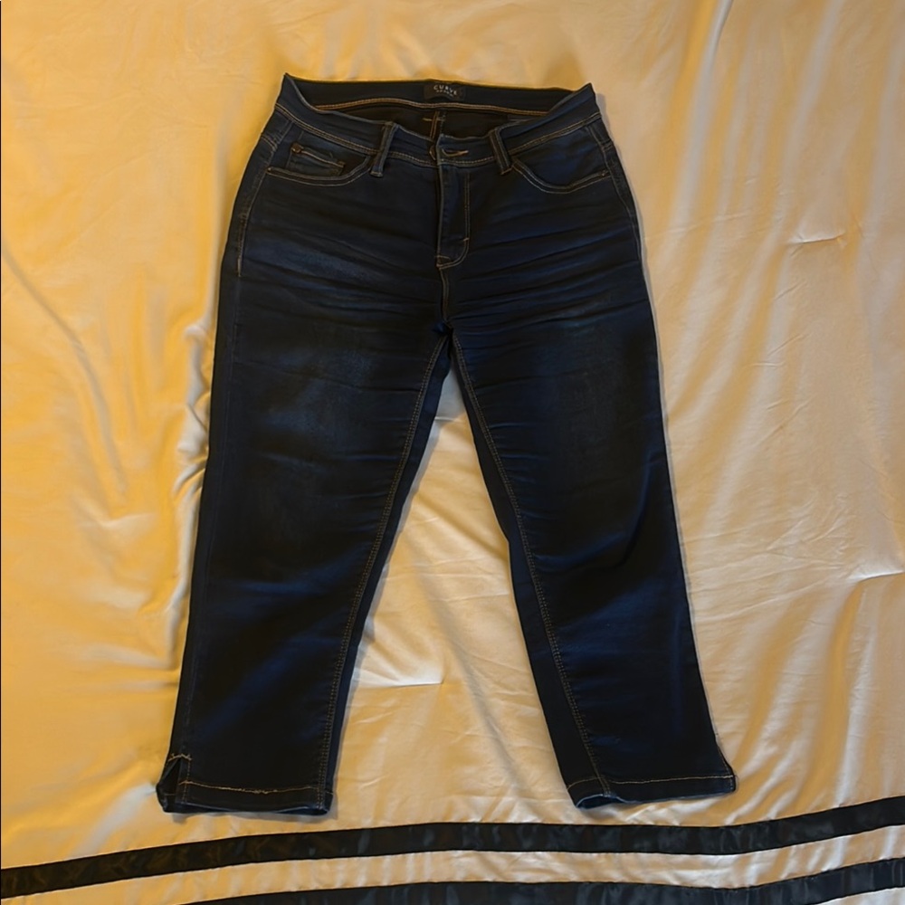 Blue Cropped Ankle Jeans with Natural Fading